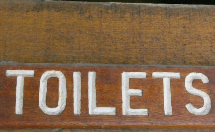 toilets sign