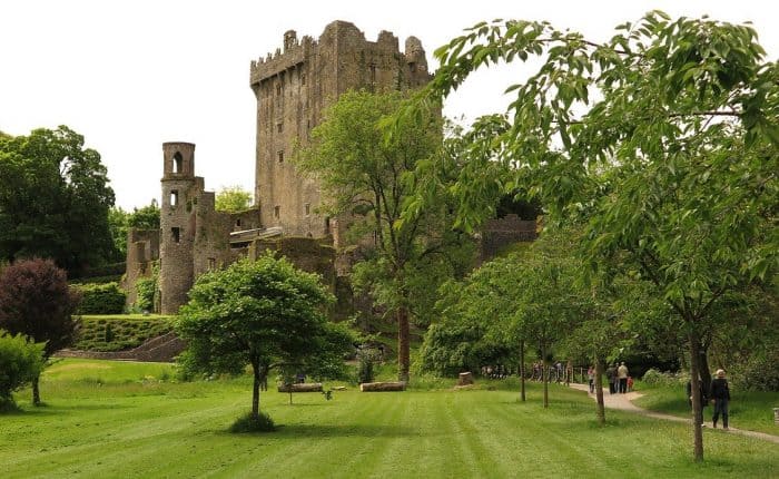 Top 6 Luxurious Hotels In Ireland To Spend Your Summer Vacation