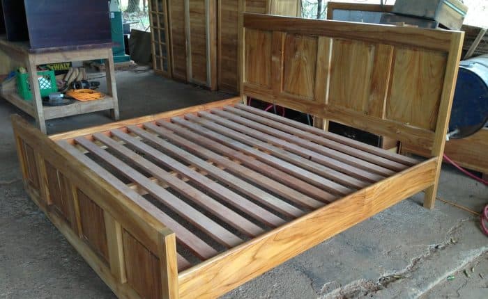 teak wood king bed in Panama