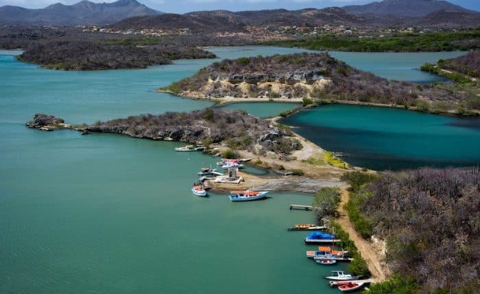 Getting a Work Permit and Finding Work in Curaçao